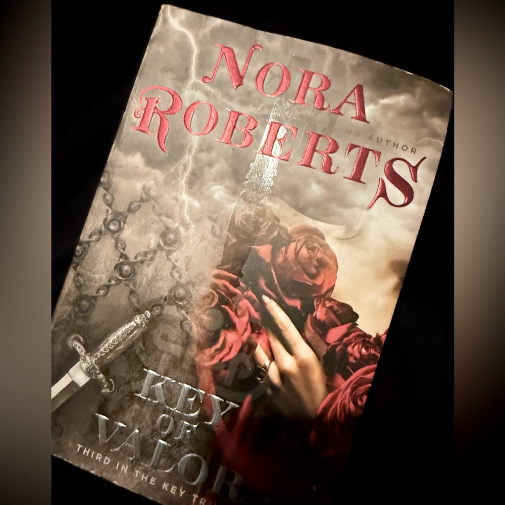 “The Key of Valor” another great book written by NORA ROBERTS. I love her work